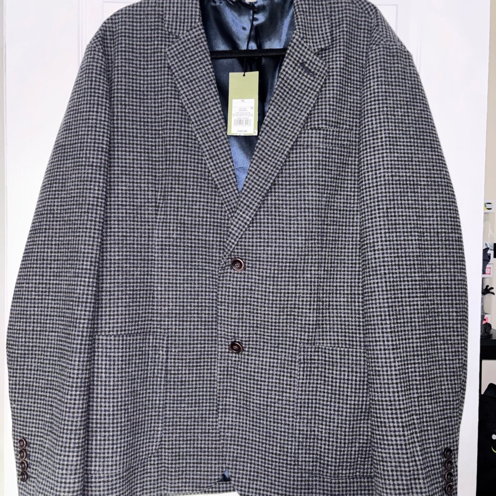 NWT - Men's Gray Checkered Blazer